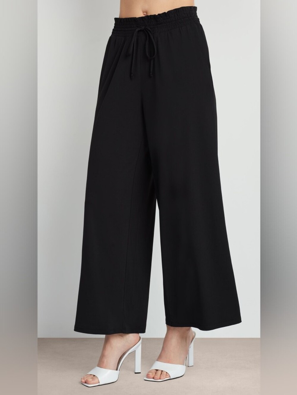 NWT Ellen Tracy Women's Smocked Black Wide Leg Pant - size M